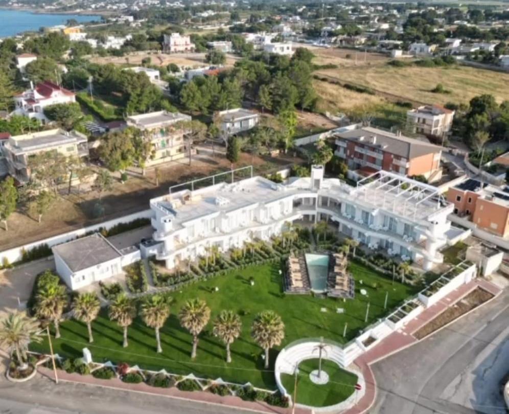 Jonium Hotel Residence Pulsano Exterior foto