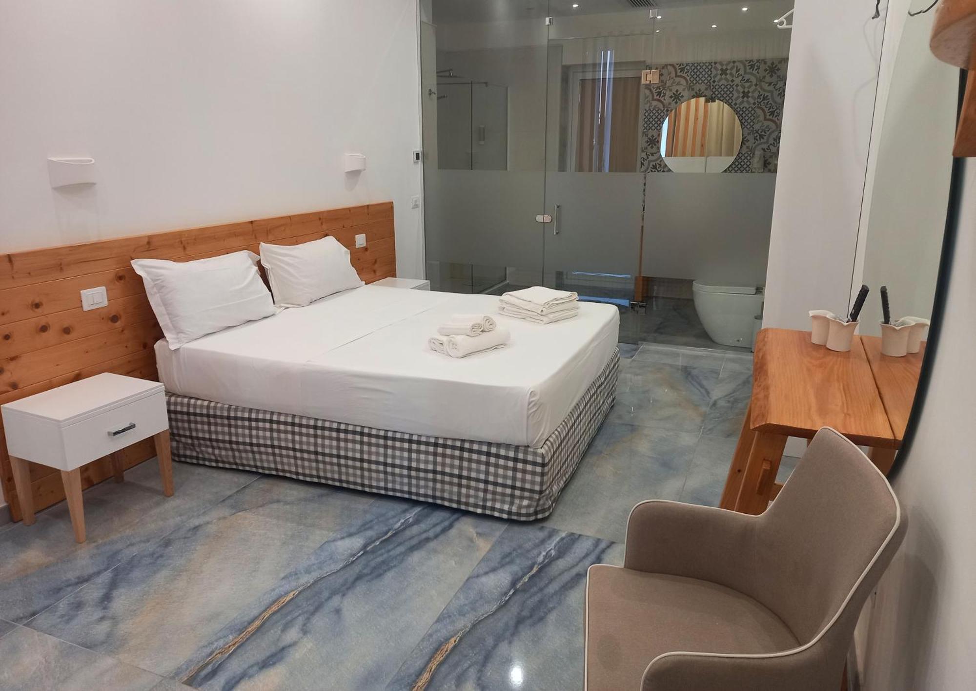Jonium Hotel Residence Pulsano Exterior foto